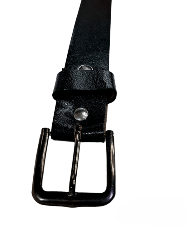 "Image of a stylish genuine leather belt from Minimart"