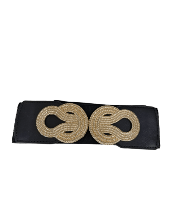 Close-up of Minimart’s Ladies Belt for Long Dress, featuring smooth black leather and a stylish metal buckle."