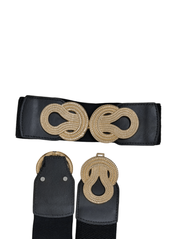 Close-up of Minimart’s Ladies Belt for Long Dress, featuring smooth black leather and a stylish metal buckle."