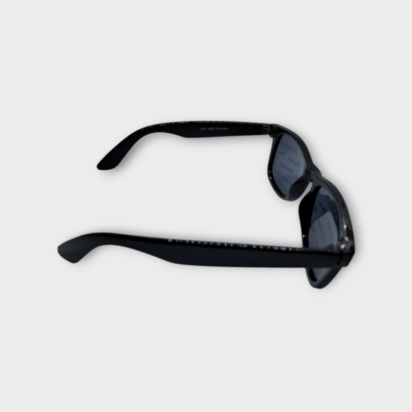Polarized UV protection sunglasses with reflective lenses and stylish frame."