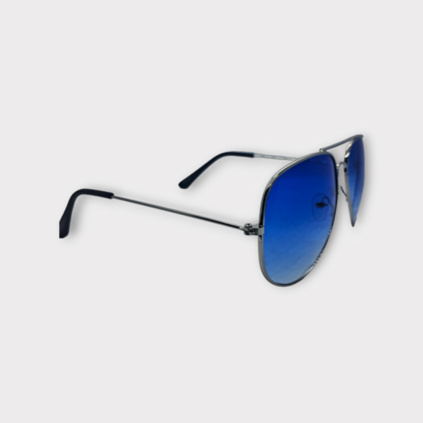 "Embrace timeless sophistication with mirrored aviator sunglasses mens. Originally designed for military pilots, these sunglasses now merge iconic teardrop lenses with modern reflective coatings. The mirrored lenses reduce glare and enhance visual comfort, while the metal frames provide a classic, refined look. Ideal for any occasion, from casual outings to formal events, these sunglasses offer superior UV protection and style. Choose from a variety of lens colors and frame finishes to match your personal taste and elevate your eyewear collection."